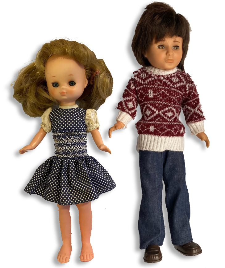 Muñecos Lesly y Lucas de Famosa, hermanos de Nancy, vestidos con ropa original de los años 70